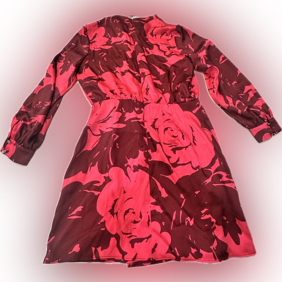 NWT Zara Satin faux Wrap Dress Cerise/Floral abstract pattern Ladies size M - Picture 3 of 13